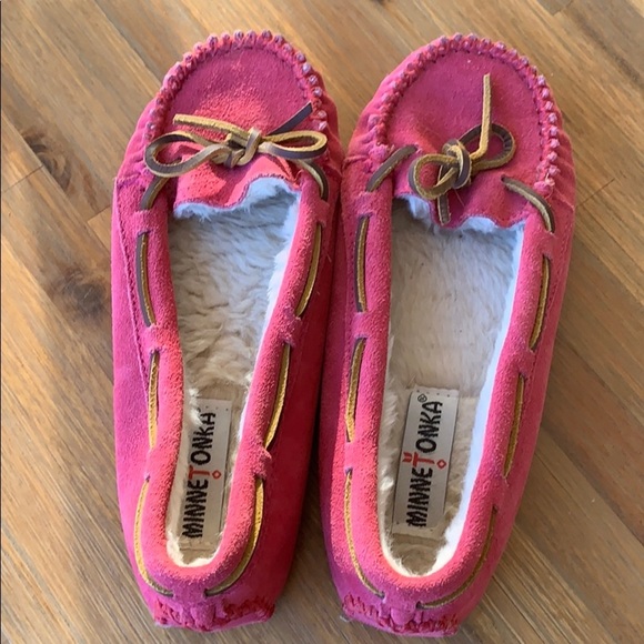 Minnetonka pink fur lined flats - Picture 2 of 6